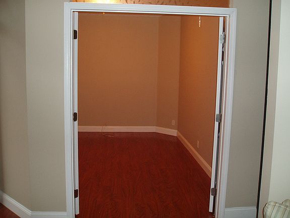 5th image of 7936 Lexington Club Blve #B