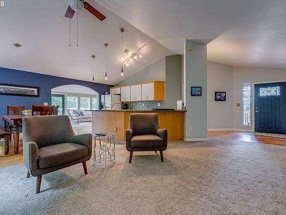 5th image of 220 SE 369th Ct