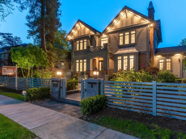 6038 Marguerite St, Vancouver, BC V6M 3L1