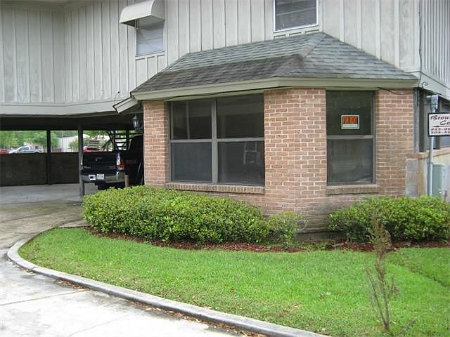 1st image of 2410A N Causeway Blvd