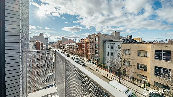 Rented by Nooklyn NYC LLC | media 84