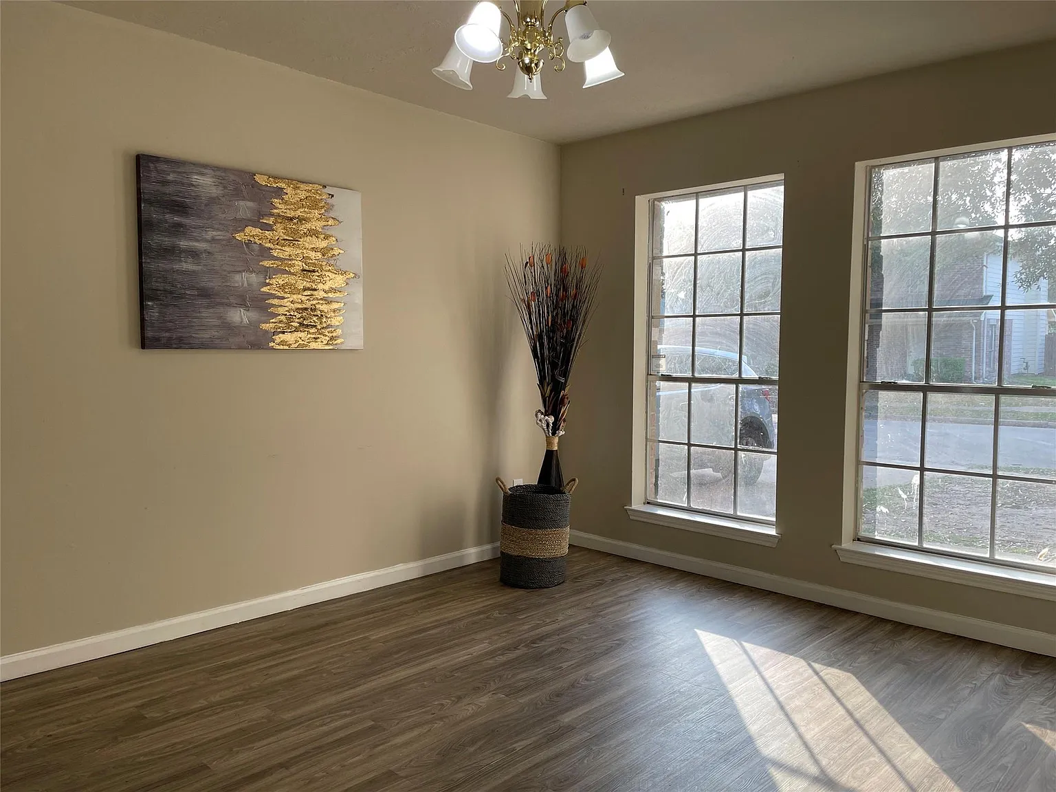 4 bed, 2.5 bath, 2275 sqft, $2,150 — Photo 4