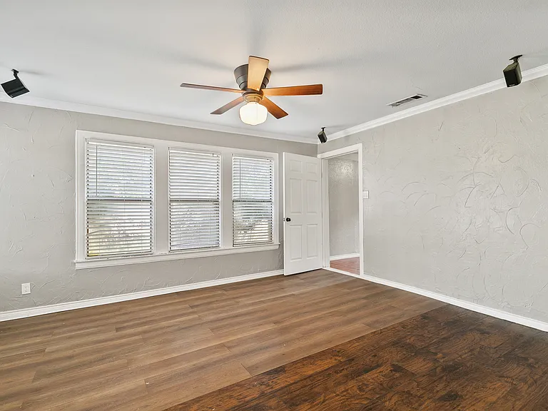 3422 W Jefferson Blvd — Photo 10