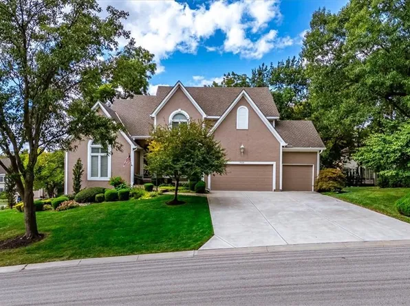 14600 W 49th Ter, Shawnee, KS 66216
