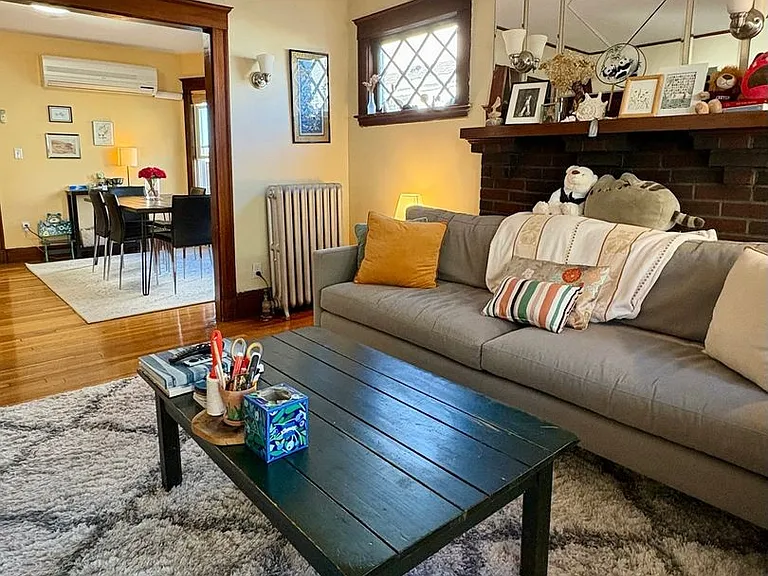 21 Sunset St #1A — Photo 3
