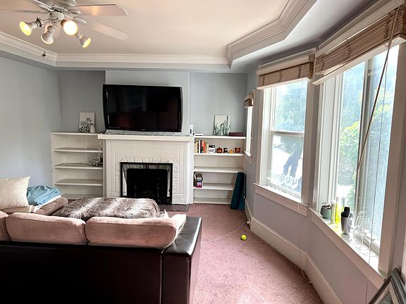 4th image of 1716 Lombard St