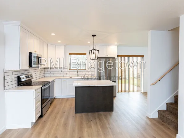 6308 SE Duke St, Portland, OR 97206
