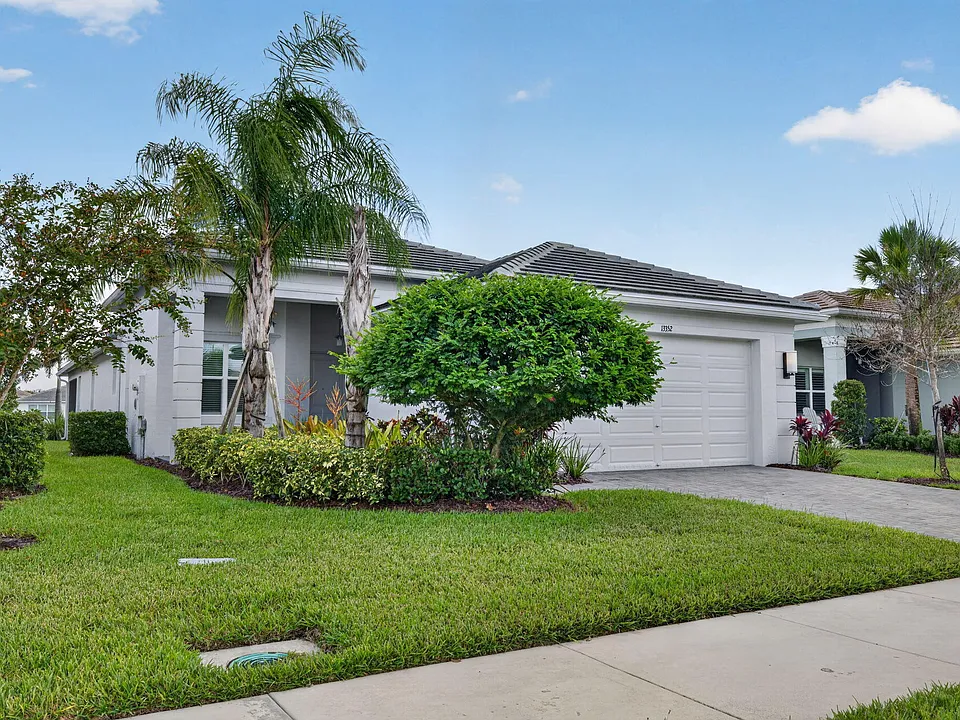 13352 SW River Rock Rd