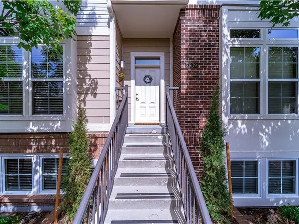 7809 Newton St, Overland Park, KS 66204