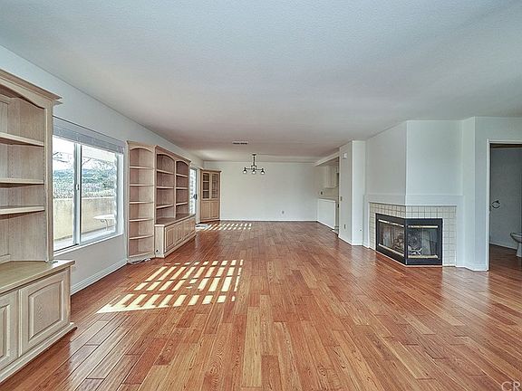 2nd image of 25114 Steinbeck Ave Unit A