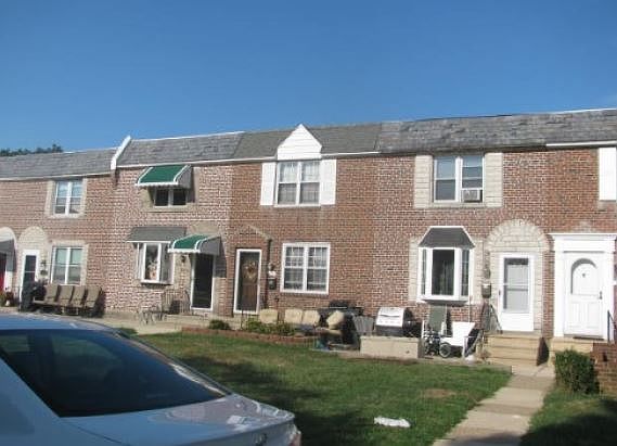 2nd image of 808 Oakwood Dr