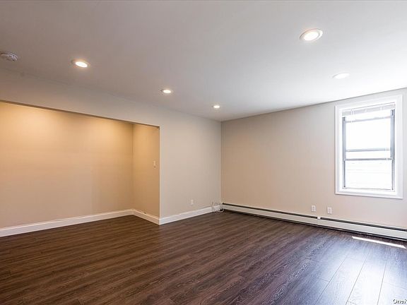 3rd image of 1219 Millers Ln #202