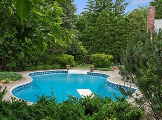 15 Meadowbrook Rd, Sherborn, MA 01770