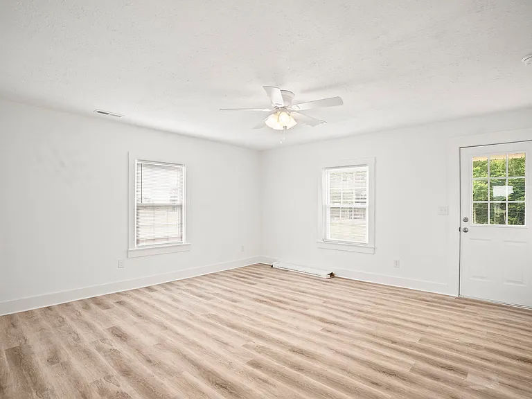7230 Highway 49 E — Photo 11