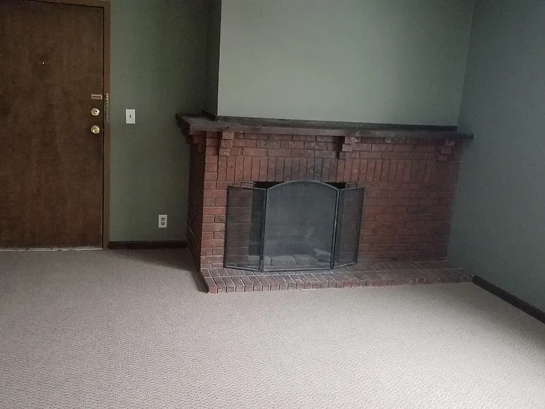 1133 B St #3 — Photo 7