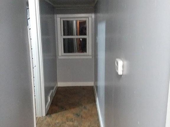 5th image of 319 S Monroe St APT 5