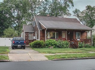 63 Harkness Dr, Milford, CT 06460