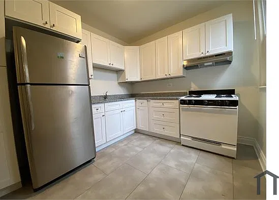 2 bed, 1000 sqft, $1,750 — Photo 4