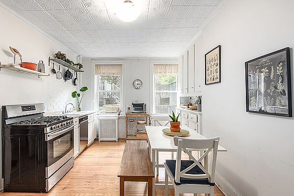 1st image of 140 Bedford Ave APT 1
