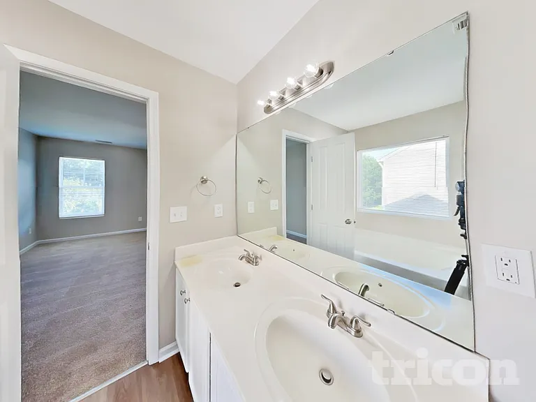 6867 Horseback Ln — Photo 10