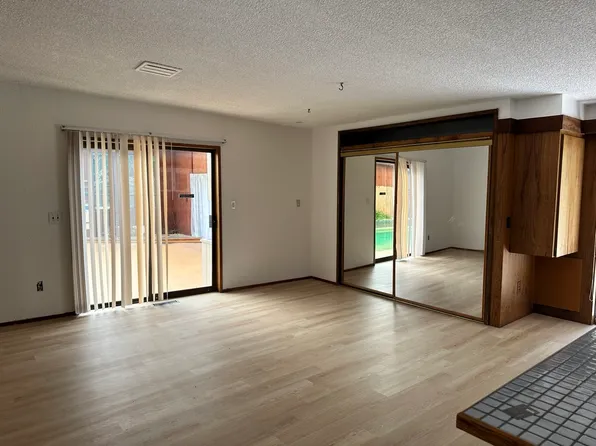 23006 19th Ave SE, Bothell, WA