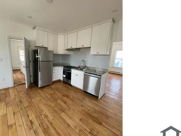 11 Wright St APT 3, Gardner, MA 01440