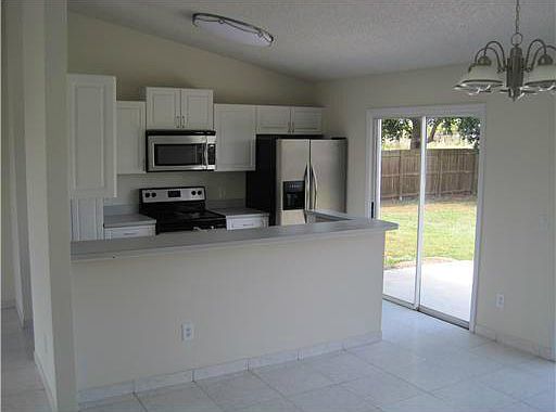 Home For Sale In PORT ST LUCIE SECTION 62 BLK 3429 LOT 15