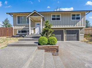 8806 Quinault Dr NE, Olympia, WA