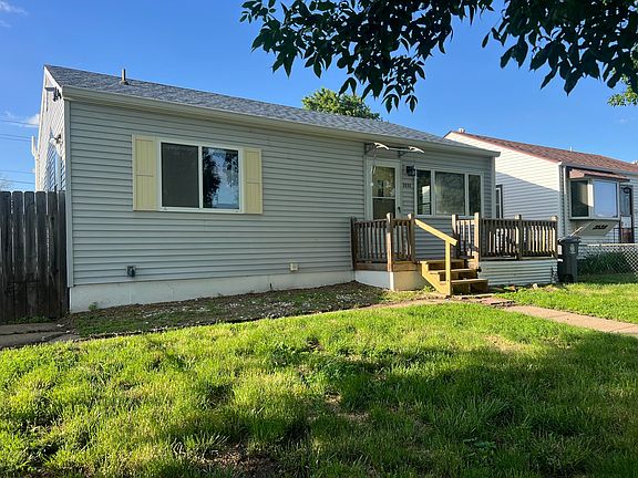3rd image of 3532 10th Ave