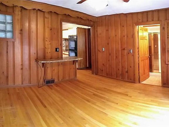 2nd image of 227 Norwood Ave