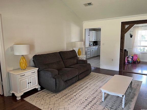 5th image of 2701 Ashley Dr