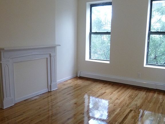 3rd image of 2258 3rd Ave #2