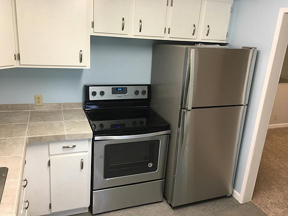 5th image of 3433 232nd St SW