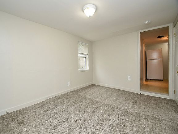 3rd image of 205 S 37th St APT B