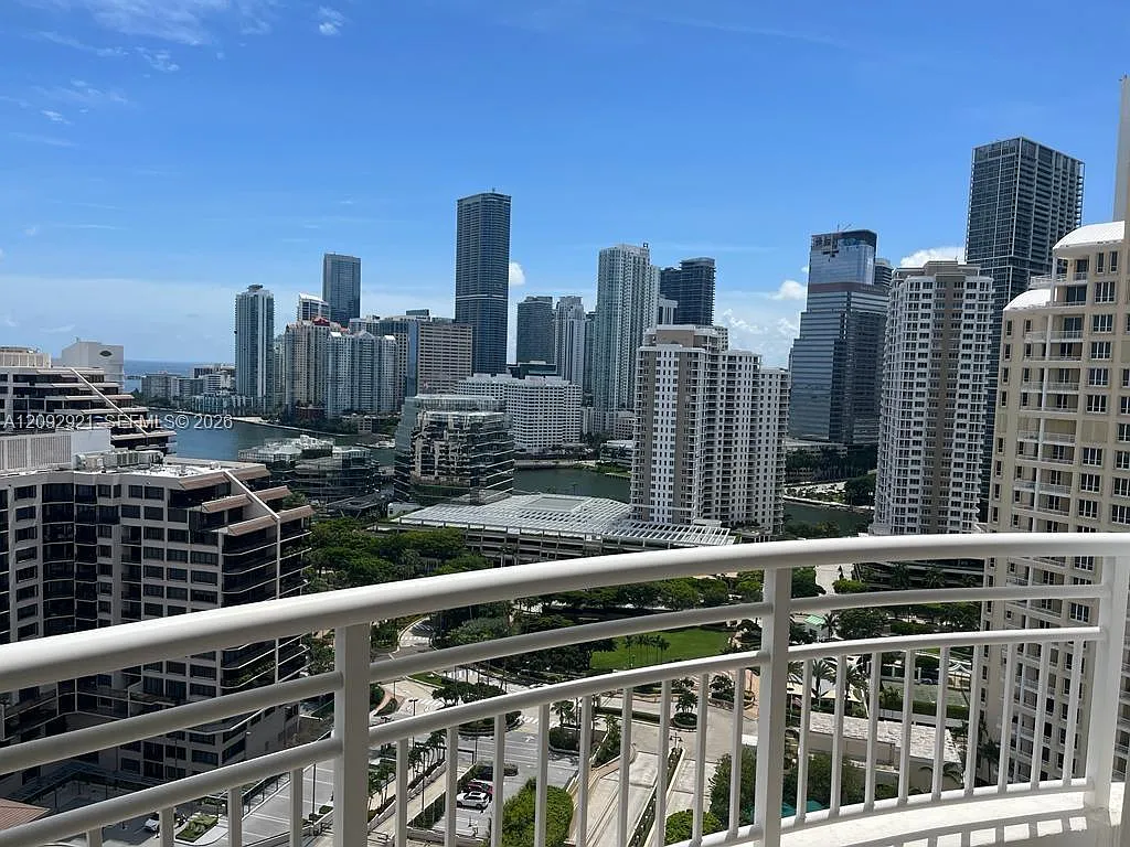 Three Tequesta Point Cond — Photo 4