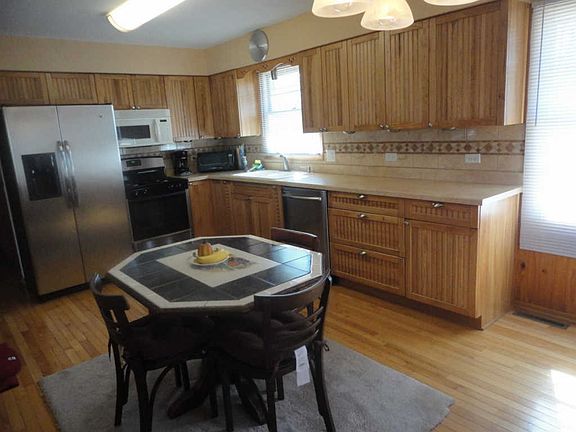 5th image of 2829 W Grandmore Ave