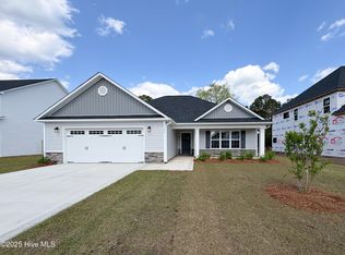 706 Ellabond St, Sneads Ferry, NC 28460