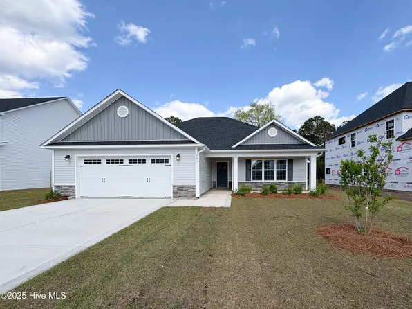706 Ellabond Street, Sneads Ferry, NC 28460