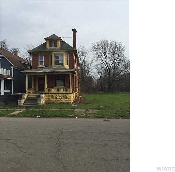 1st image of 325 Winslow Ave
