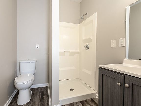 5th image of 814 S 27th St #4