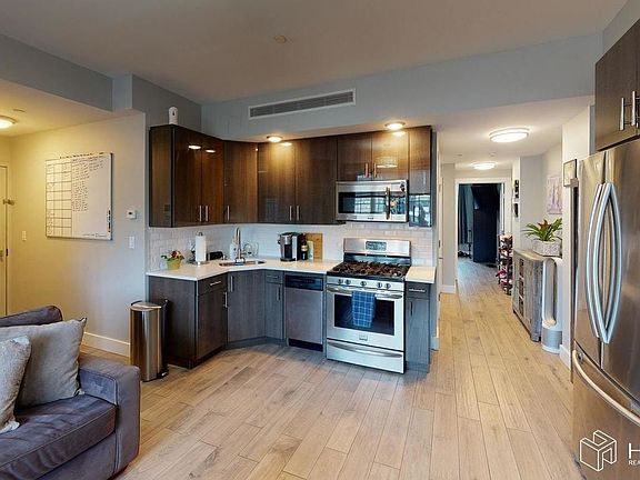 5th image of 326 Bond St #1