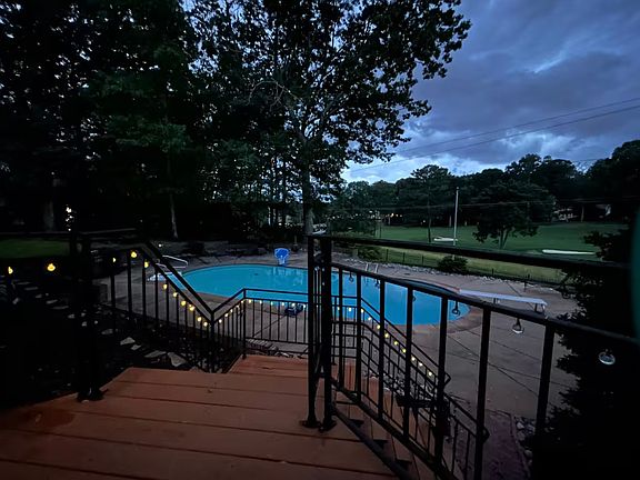 5th image of 7304 Haymarket Ln