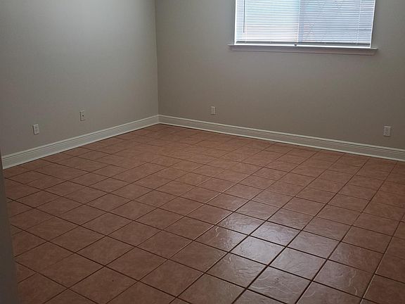 5th image of 8740 Gervais St
