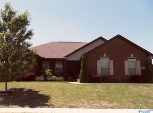 2713 Blake Dr, Hartselle, AL 35640