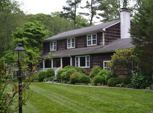17 Mail Coach Dr, Norwalk, CT 06850