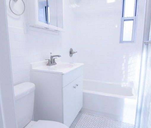 4th image of 3447 90th St APT G43