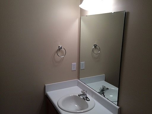 3rd image of 24 Crescent Hill Ct