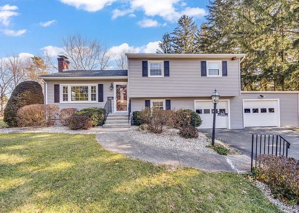 53 Brookwood Dr, Longmeadow, MA 01106 | Zillow