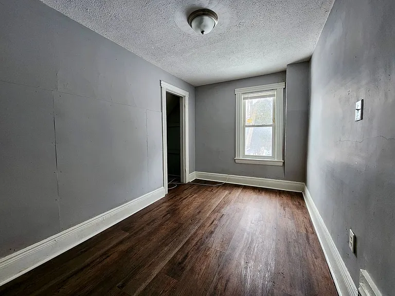 670 Garson Ave — Photo 16