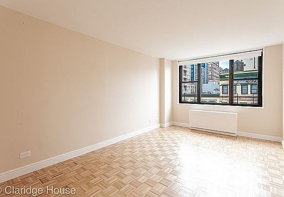 4th image of 201 E 87th St APT 6E